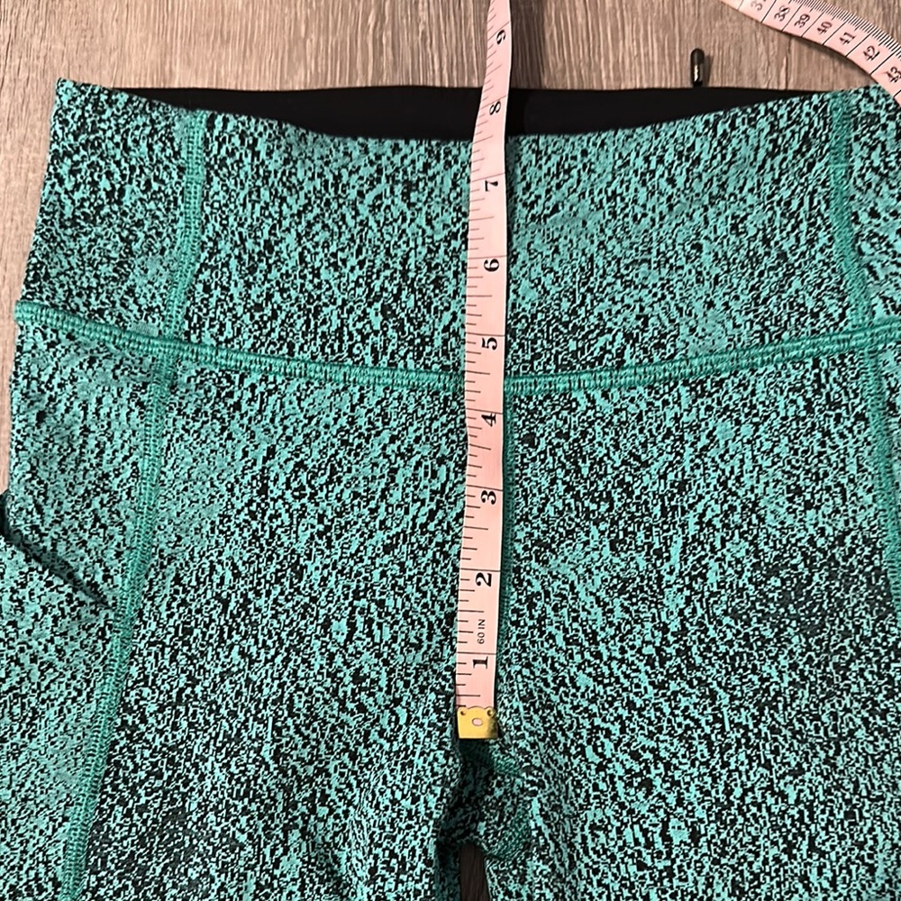 Lululemon Women’s Sz 2 Pace‎ Rival Crop Workout Athletic Yoga Lounge Leggings - Picture 10 of 11